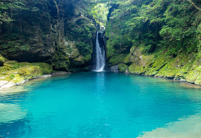 仁淀ブルー・にこ淵(高知県いの町)