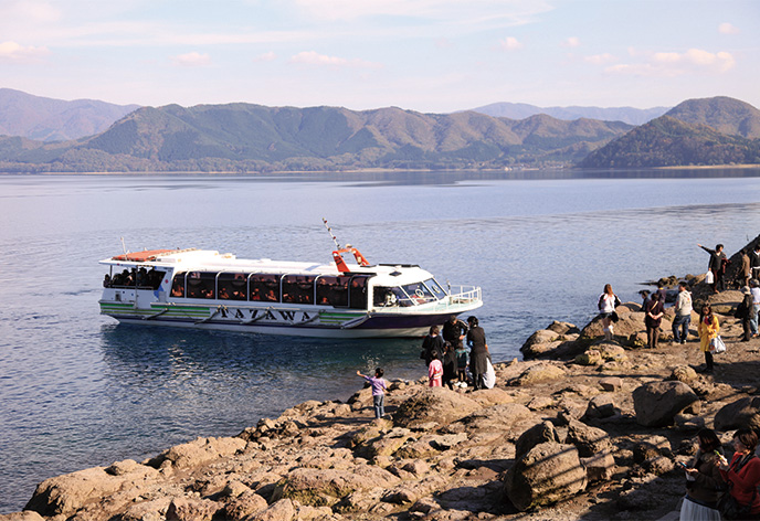 田沢湖遊覧船クルーズ