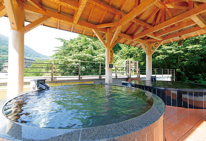 天成園　露天風呂1