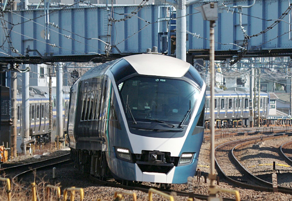 【伊豆への旅】サフィール踊り子号とは？魅力や行き方・予約方法などをわかりやすく解説