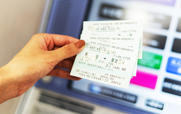 前日までに駅で発券したチケットを持ってJR新宿駅集合