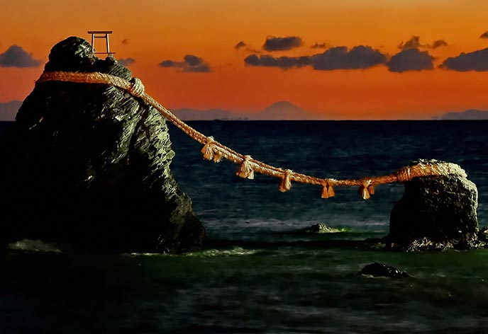 夫婦岩(二見興玉神社)