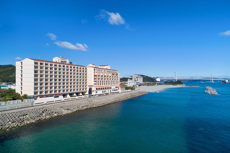 アオアヲナルトリゾート