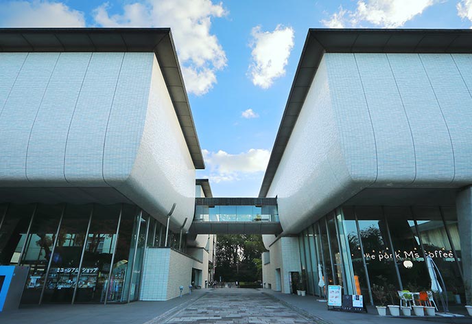 愛媛県美術館1