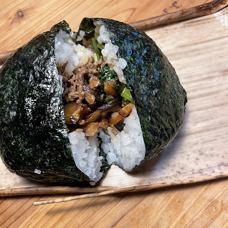 名草山賊むすび
