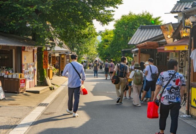 湯の坪街道
