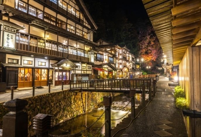 銀山温泉（山形県）