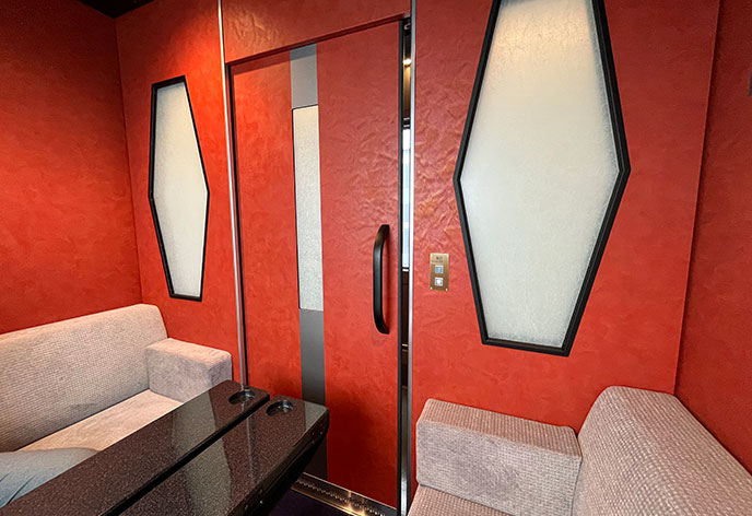 【6号車】コンパートメント