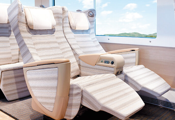 ５～８号車グリーン車