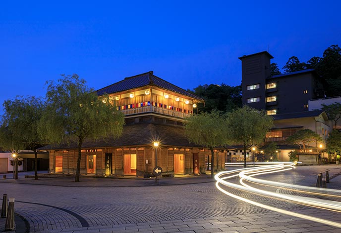 人々を癒す温泉と共に、食べ歩きやまち歩きなど、様々な楽しみ方があります