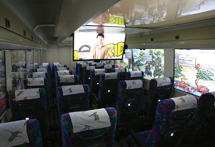 恐竜博物館へ直行！ 「新感覚XRバス WOWRIDE いこっさ！福井号」