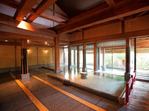 三朝薬師の湯 万翆楼