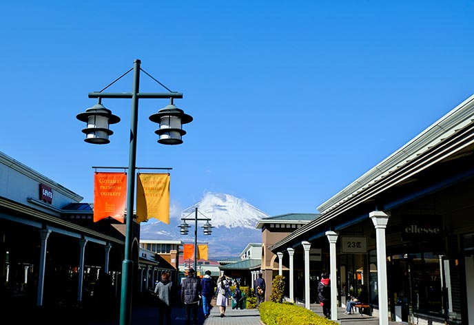 御殿場プレミアム・アウトレット（御殿場市）