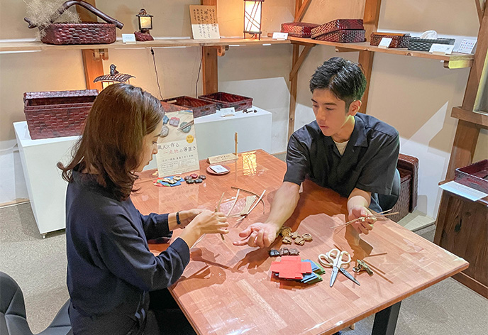 伝統技法でアクセサリー制作体験