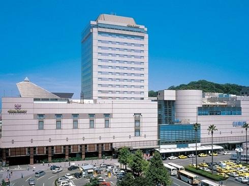 新大阪駅発◆２１日前割★ＪＲで行く！徳島★ＪＲホテルクレメント徳島＜禁煙　スーペリアツイン＞ＪＲ徳島駅より徒歩０分！１８階建てのシティホテル【食事無】２～３名１室◇ＪＲきっぷ駅受取