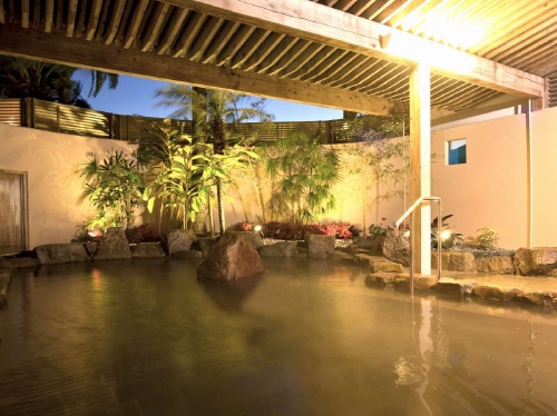 新大阪駅発◆ＪＲで行く！宮崎★宮崎観光ホテル＜禁煙　西館・スタンダードツイン２４平米＞夕食は和洋バイキング　開放的な露天風呂♪【夕朝食付】１～２名１室◇ＪＲきっぷ駅受取