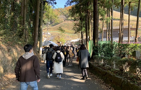 ワイナリーへ向かう イメージ