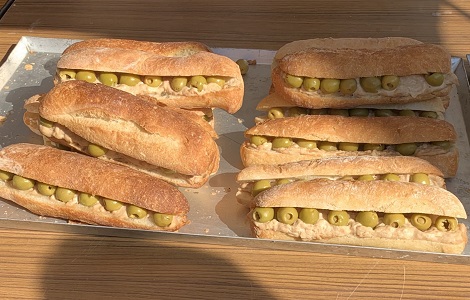 ワイナリーの屋台（フランスパン） イメージ