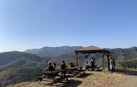 ぶどう畑の頂上から イメージ２