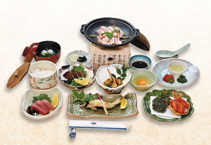 新ロイヤルホテル四万十　四万十づくし（夕食の一例）