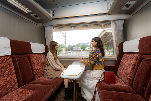 東武鉄道の「スペーシア」の個室利用で鬼怒川へ。