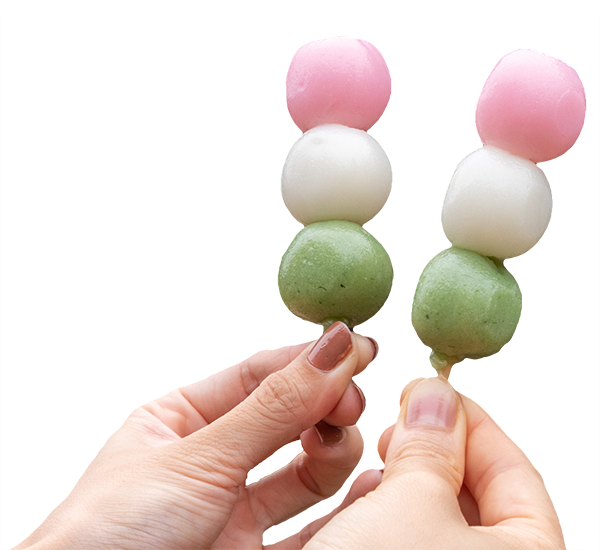 テイクアウトできる甘味処で、きれいな色の「三色団子」を購入。