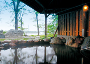 観月苑 庭園露天風呂